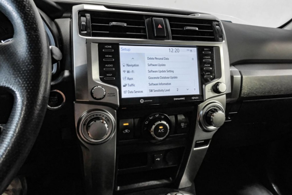2021 Toyota 4Runner Image 39