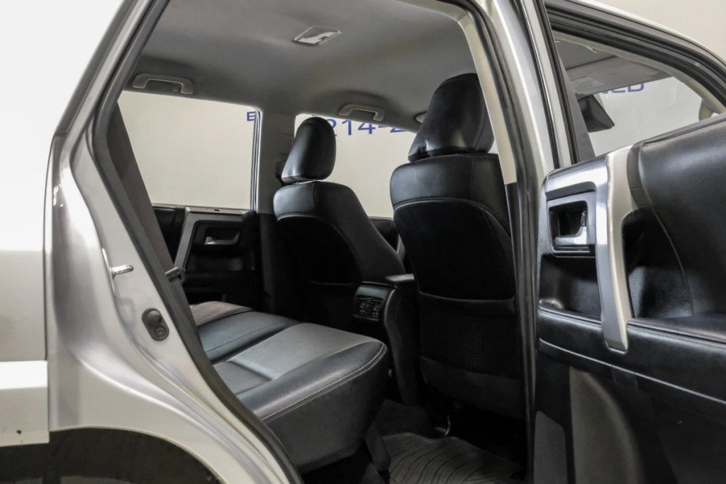 2021 Toyota 4Runner Image 59