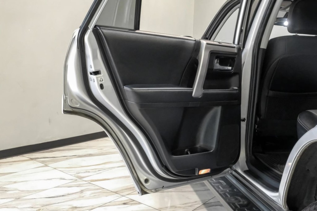 2021 Toyota 4Runner Image 69