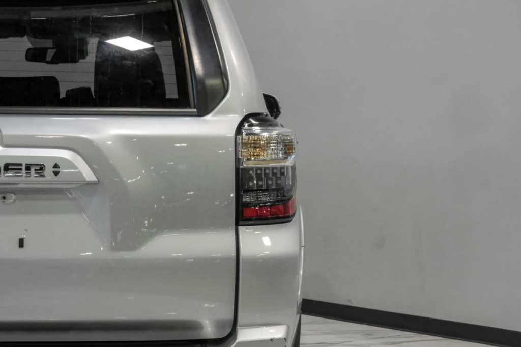 2021 Toyota 4Runner Image 72