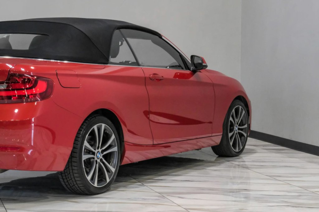 2017 BMW 2 Series Image 17