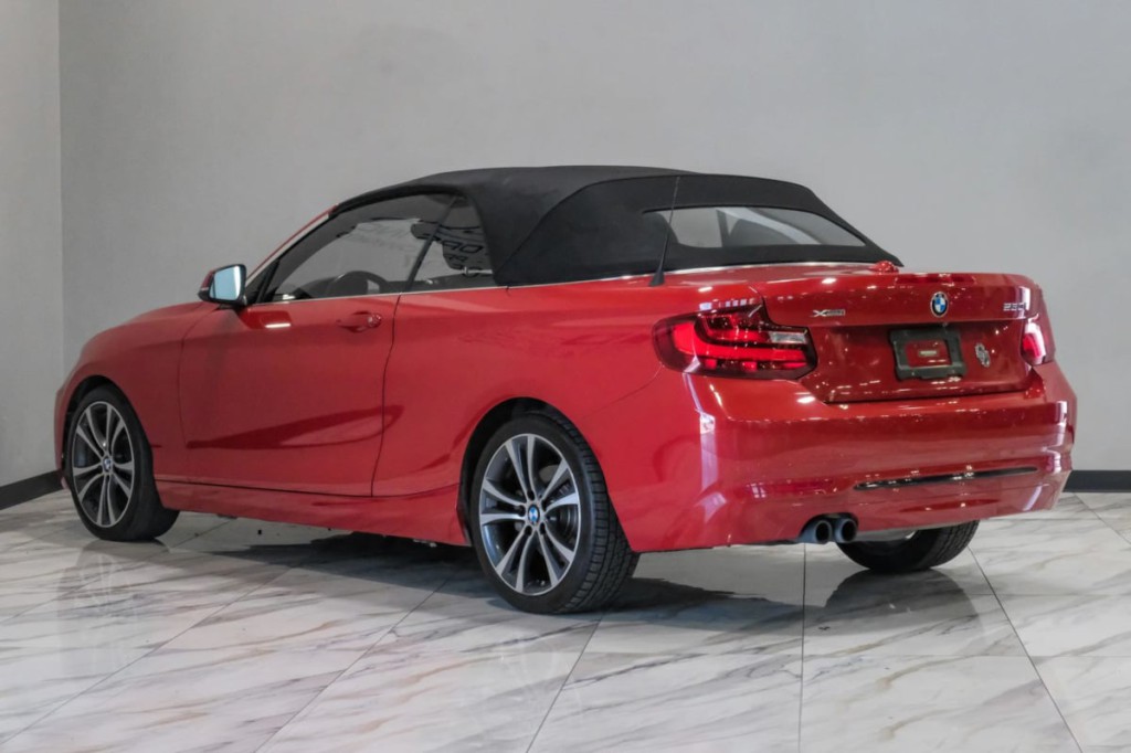 2017 BMW 2 Series Image 19