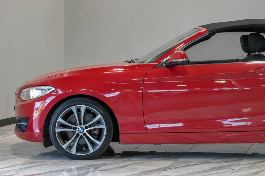 2017 BMW 2 Series Image 23