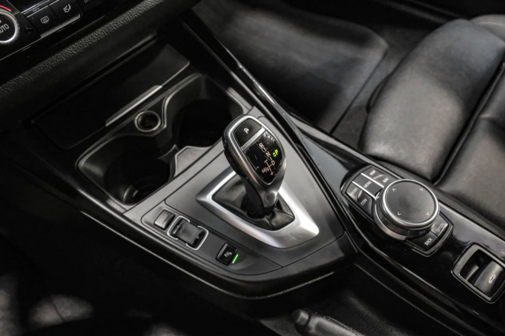 2017 BMW 2 Series Image 36