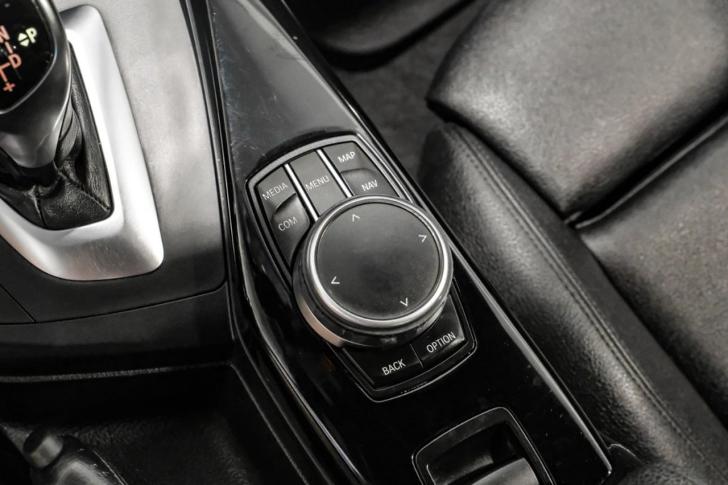 2017 BMW 2 Series Image 39