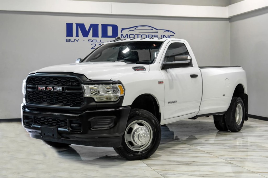 2022 RAM 3500 Image 3