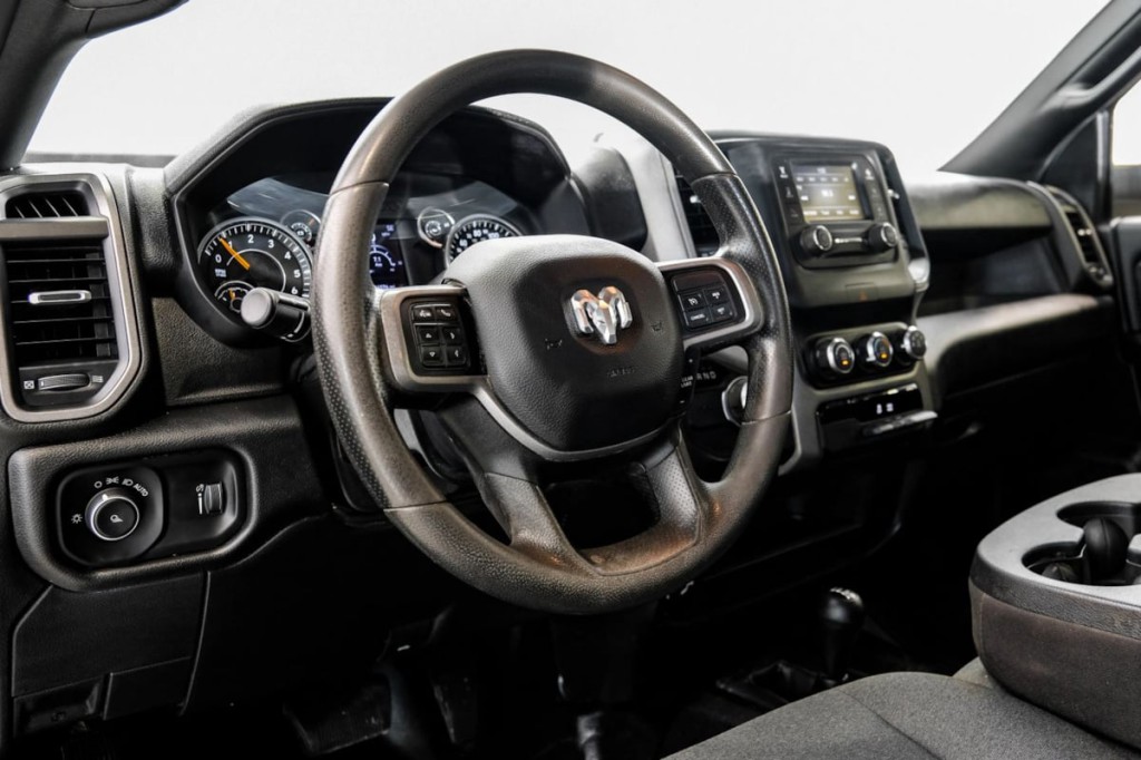 2022 RAM 3500 Image 5