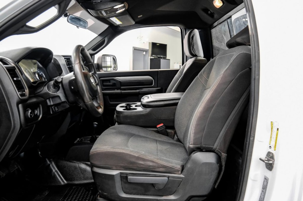 2022 RAM 3500 Image 6