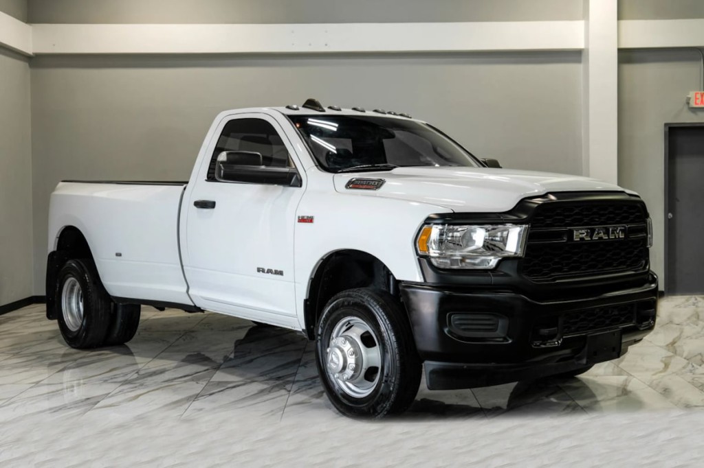 2022 RAM 3500 Image 8