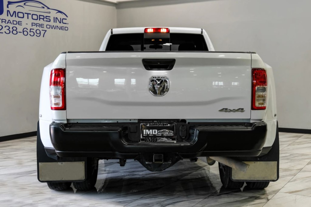 2022 RAM 3500 Image 11
