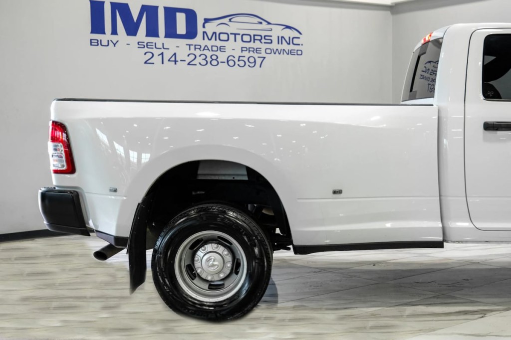2022 RAM 3500 Image 14
