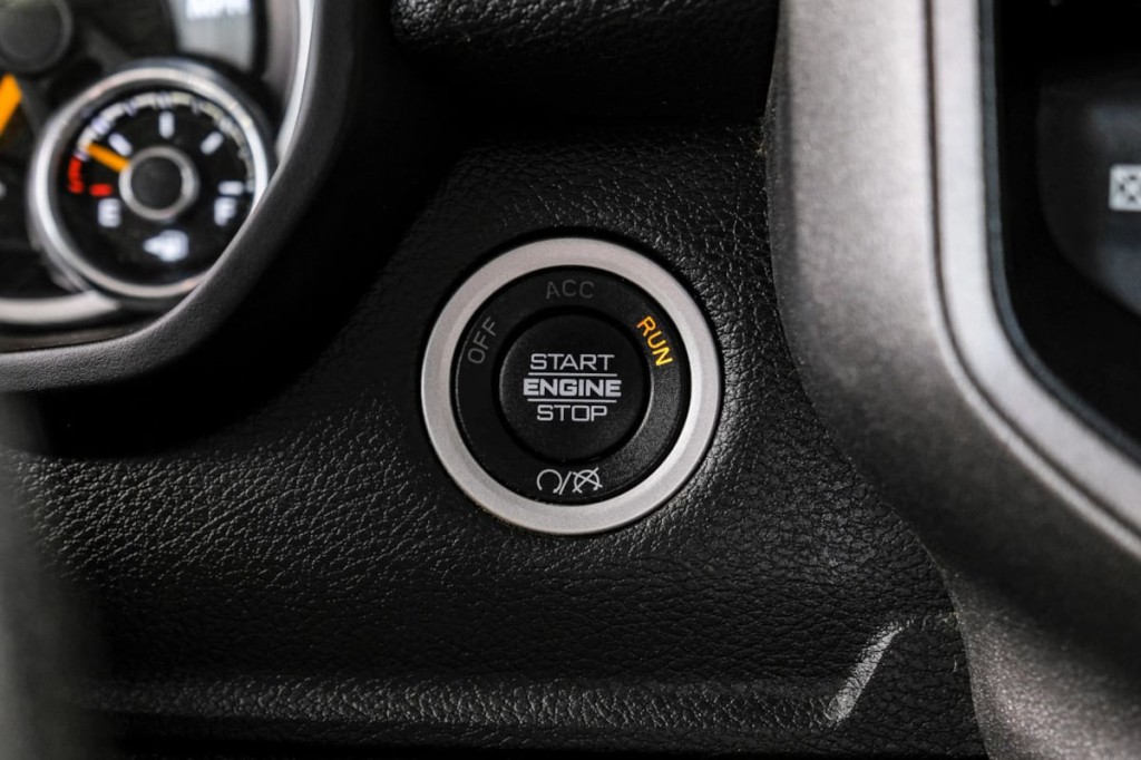 2022 RAM 3500 Image 22