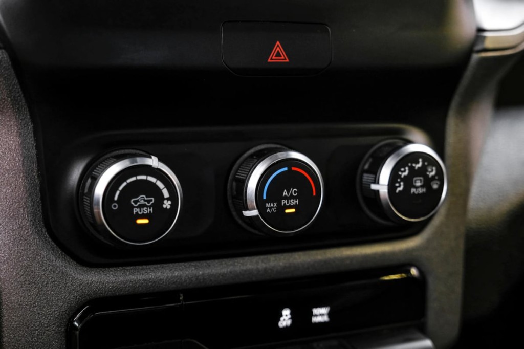 2022 RAM 3500 Image 27