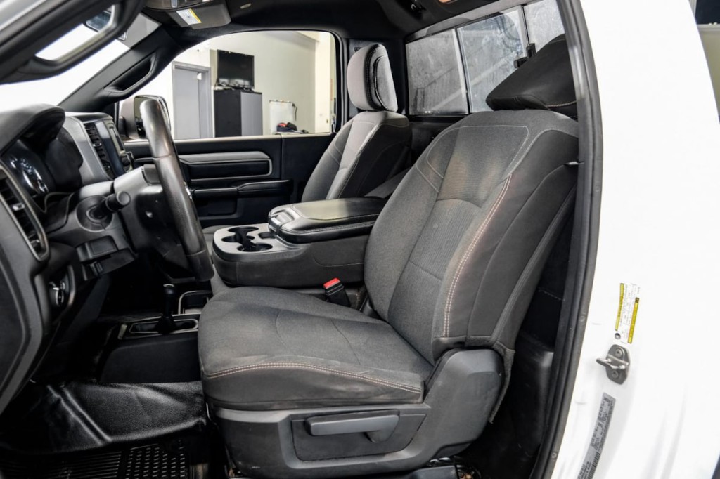 2022 RAM 3500 Image 38