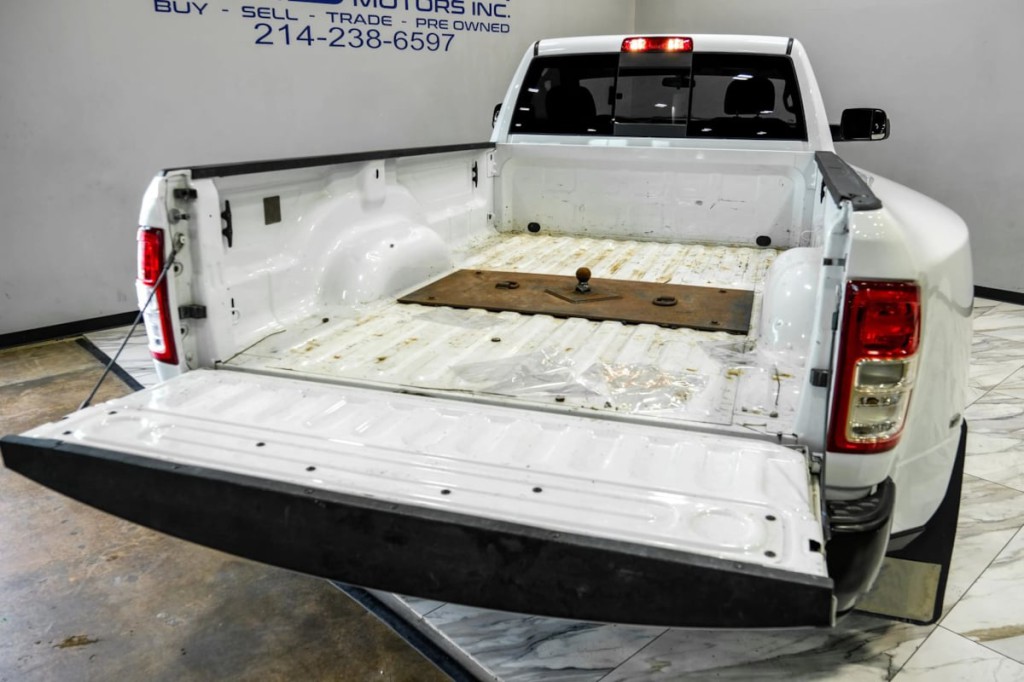 2022 RAM 3500 Image 48