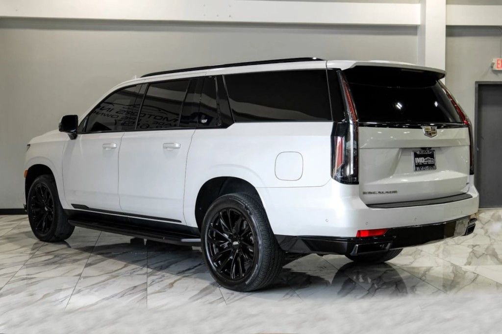 2021 Cadillac Escalade Image 13