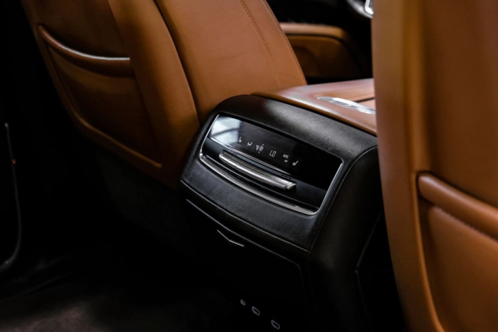 2021 Cadillac Escalade Image 50