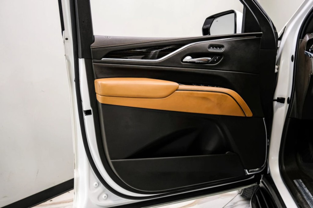 2021 Cadillac Escalade Image 57