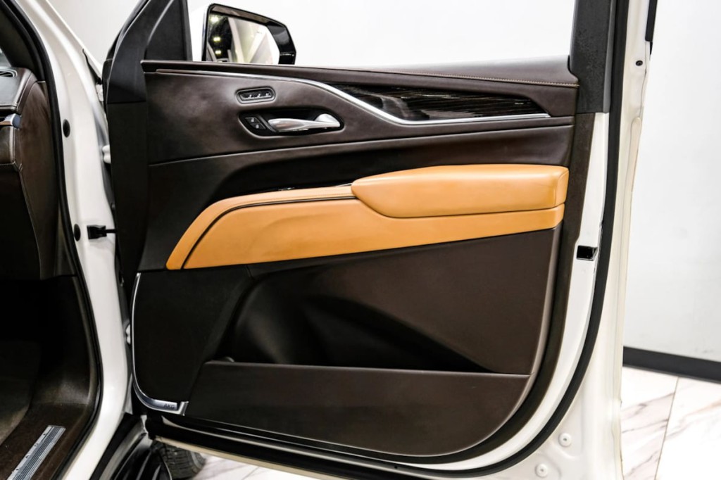 2021 Cadillac Escalade Image 60