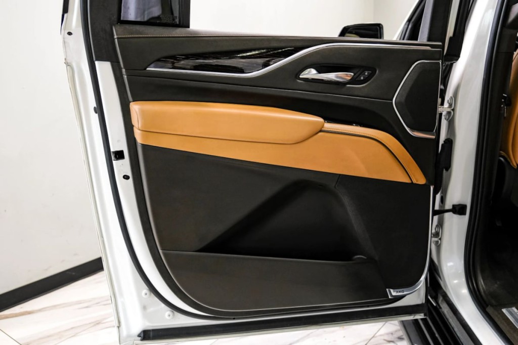 2021 Cadillac Escalade Image 61