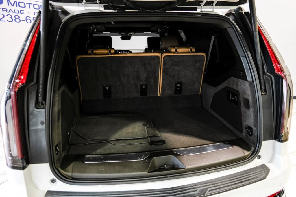 2021 Cadillac Escalade Image 70