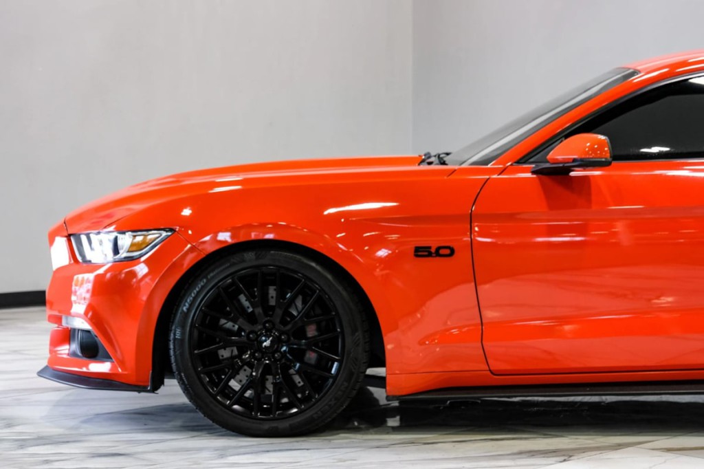 2015 Ford Mustang Image 16