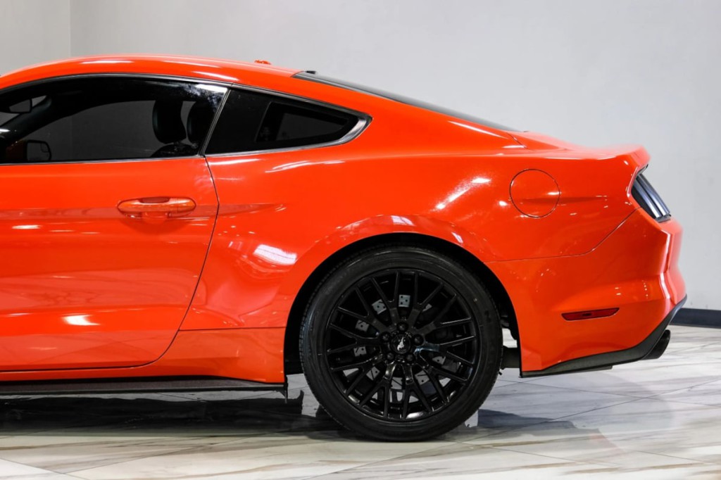 2015 Ford Mustang Image 17