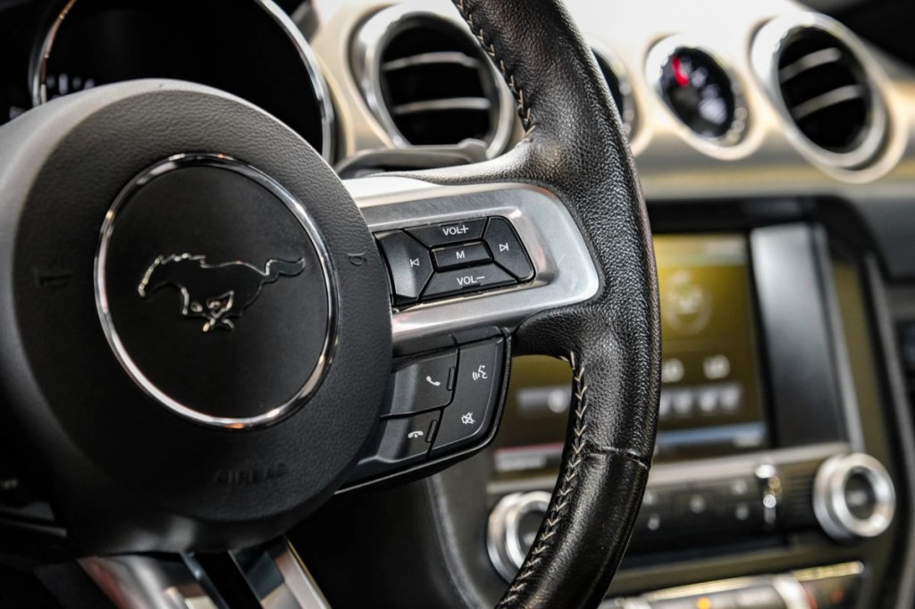 2015 Ford Mustang Image 22
