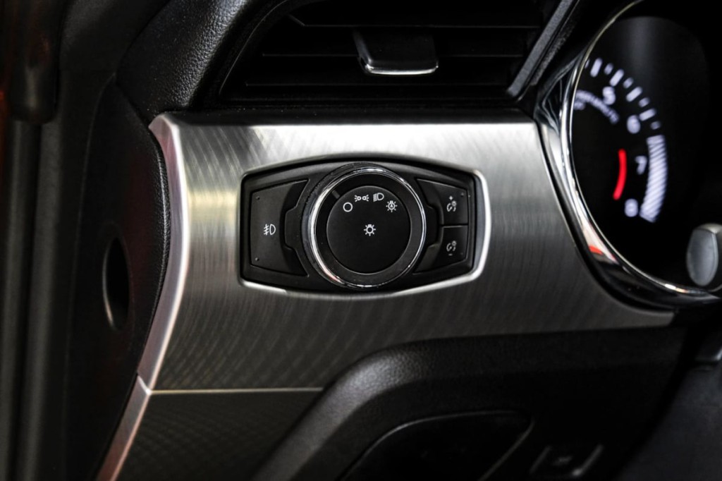 2015 Ford Mustang Image 33