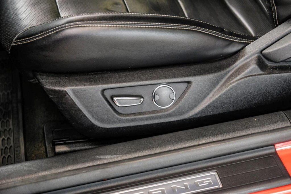 2015 Ford Mustang Image 44