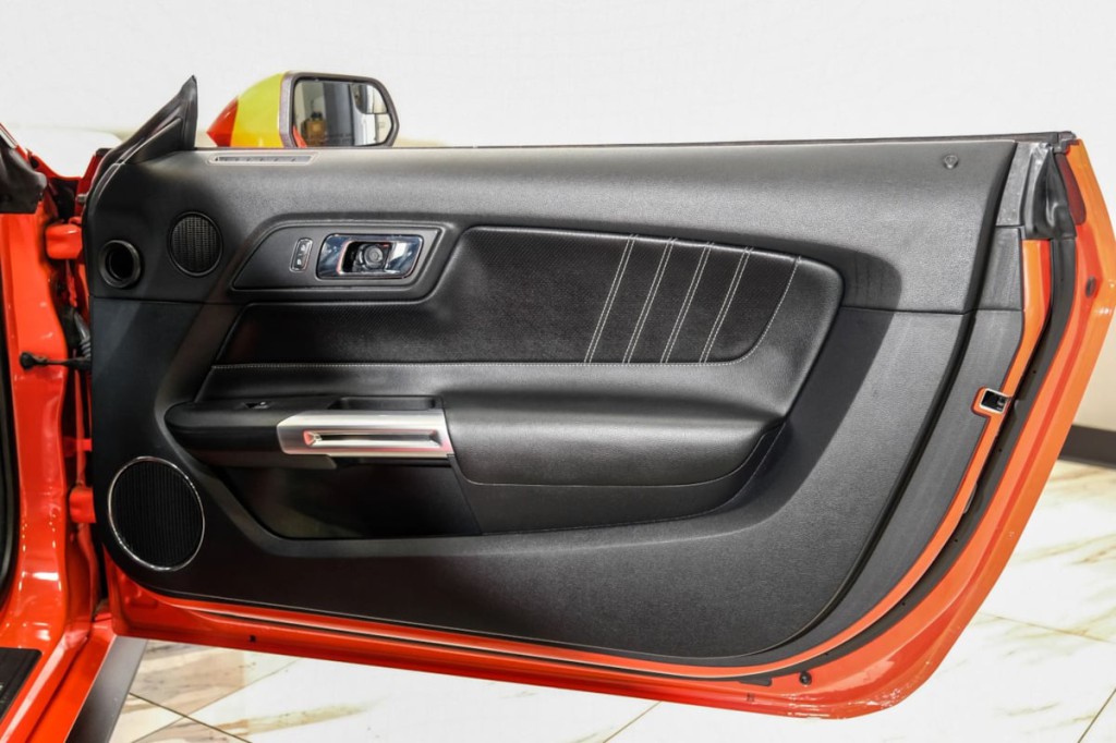2015 Ford Mustang Image 51