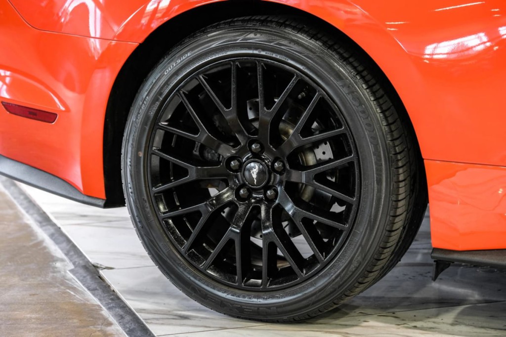 2015 Ford Mustang Image 60