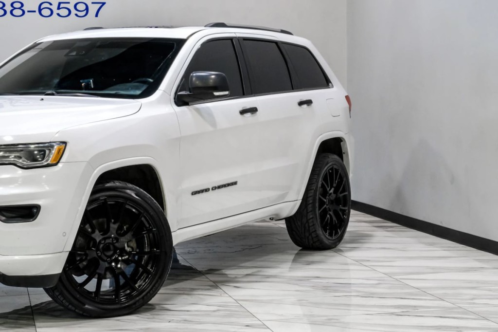 2017 Jeep Grand Cherokee Image 8