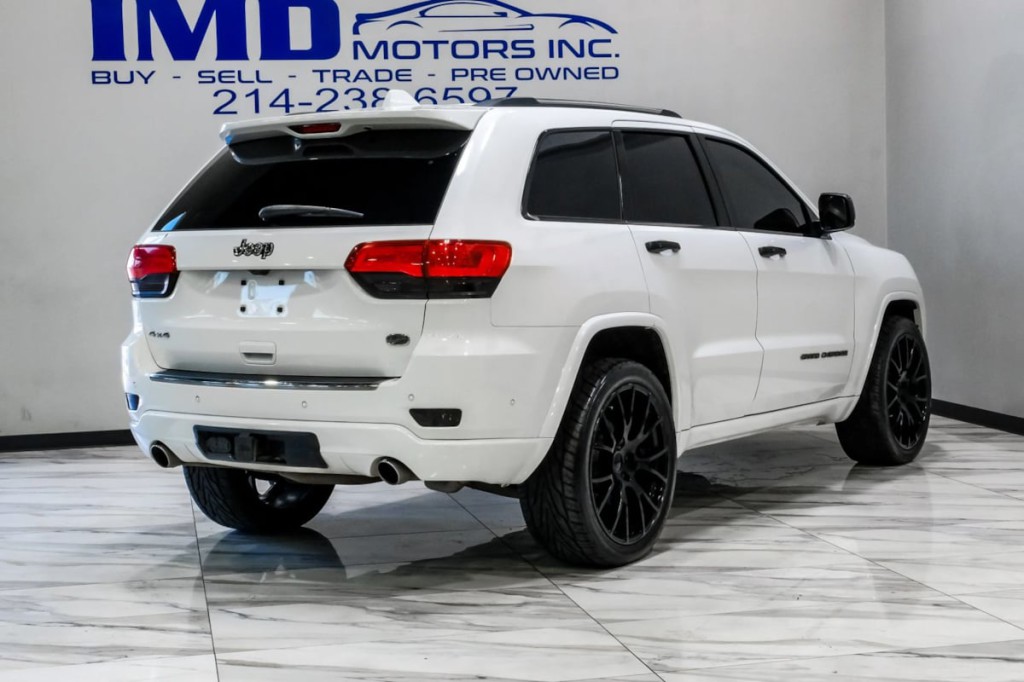 2017 Jeep Grand Cherokee Image 12