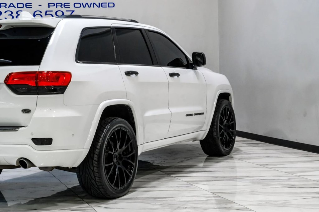 2017 Jeep Grand Cherokee Image 14