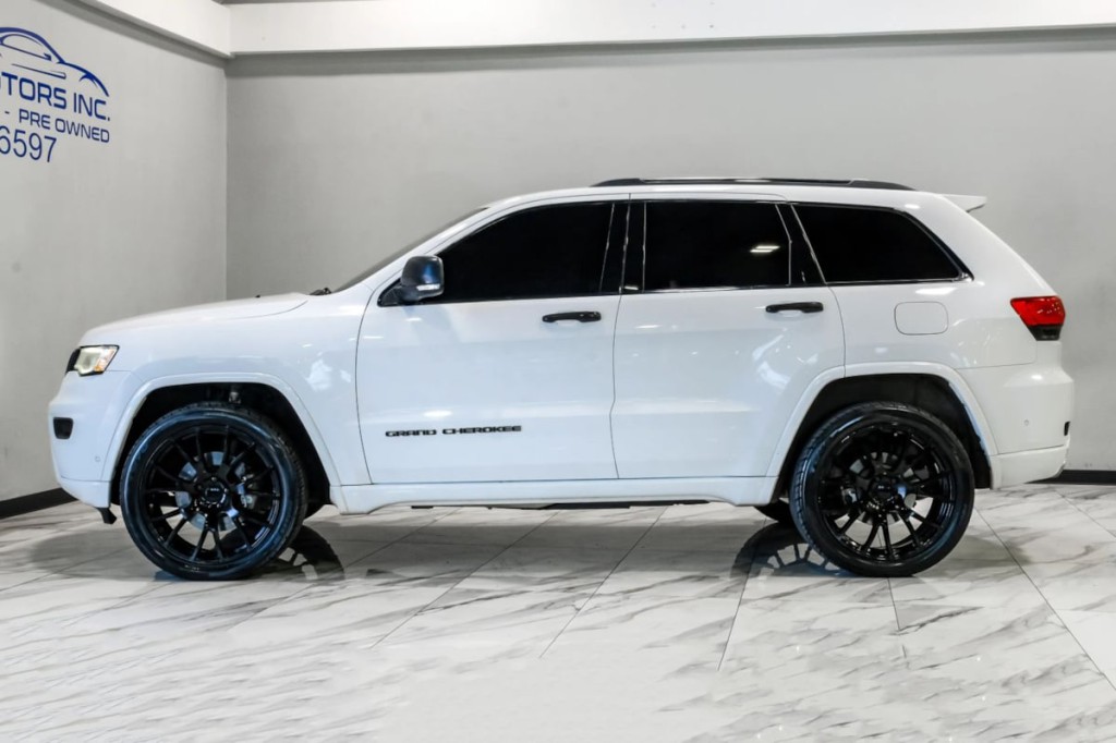 2017 Jeep Grand Cherokee Image 17