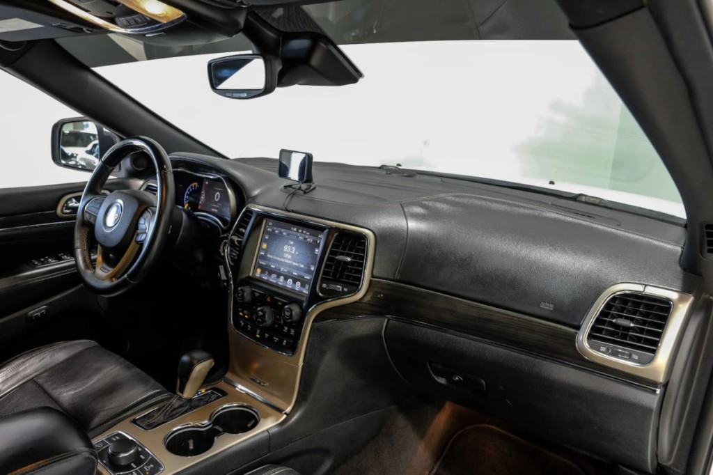 2017 Jeep Grand Cherokee Image 20