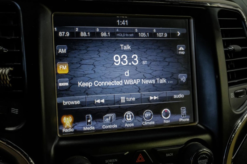 2017 Jeep Grand Cherokee Image 41