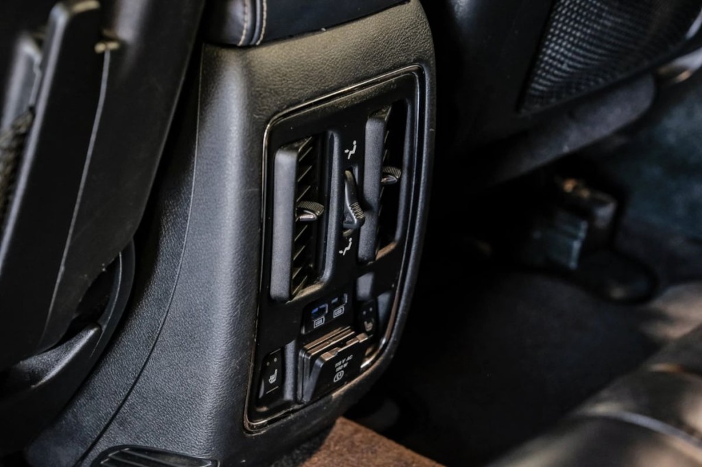 2017 Jeep Grand Cherokee Image 50