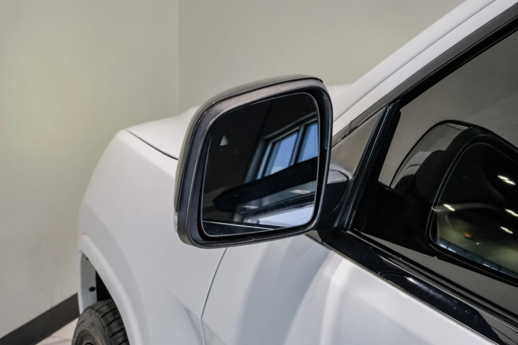 2017 Jeep Grand Cherokee Image 54