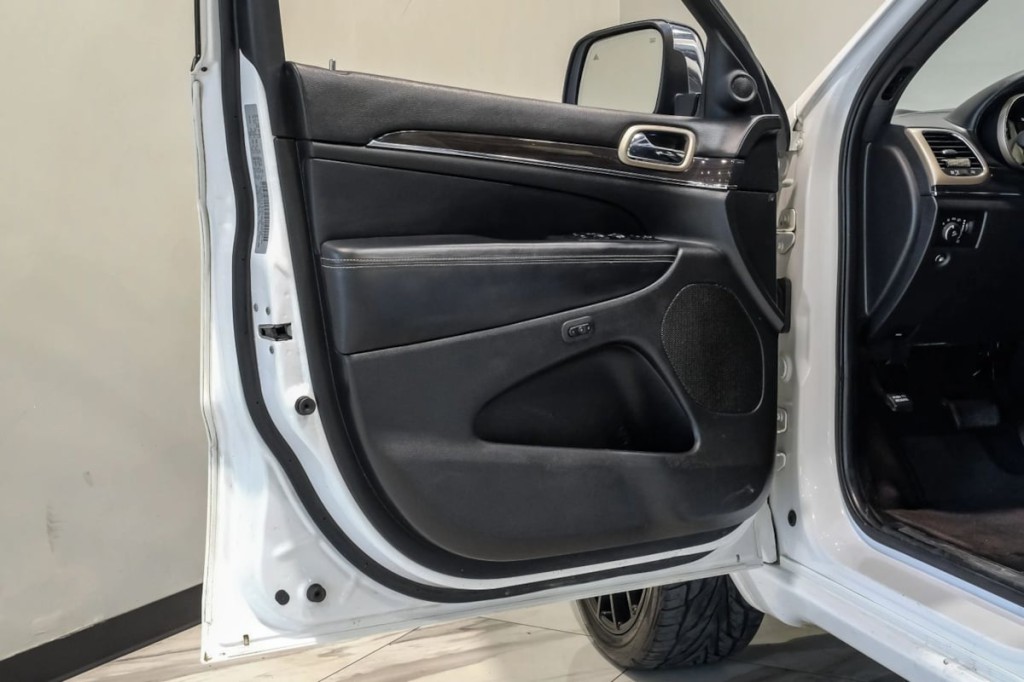 2017 Jeep Grand Cherokee Image 55