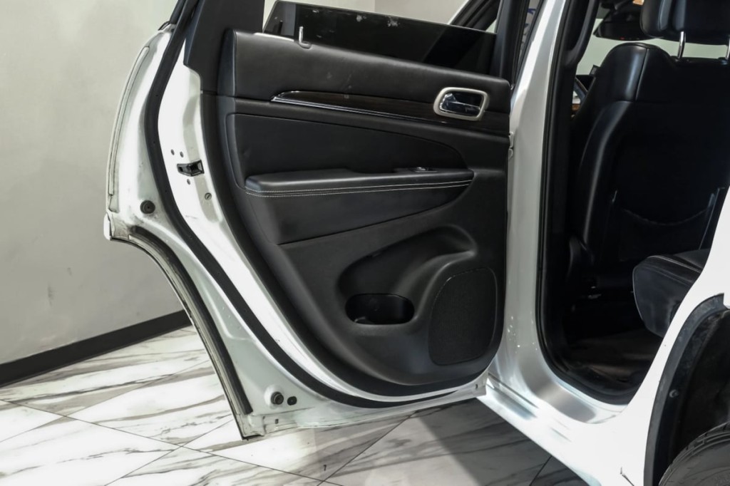 2017 Jeep Grand Cherokee Image 58
