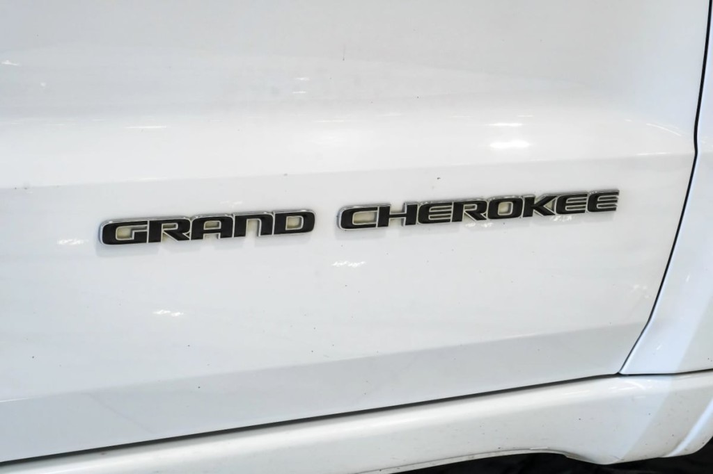 2017 Jeep Grand Cherokee Image 65