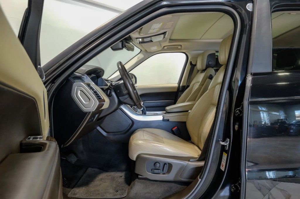 2020 Land Rover Range Rover Sport Image 5