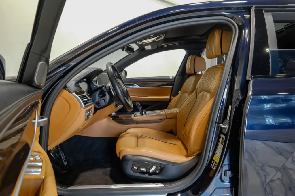 2022 BMW 7 Series Image 5