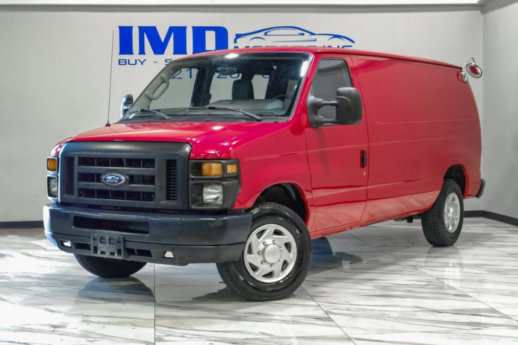 2012 Ford Econoline Image 2