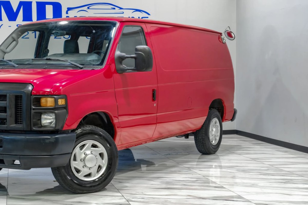 2012 Ford Econoline Image 7