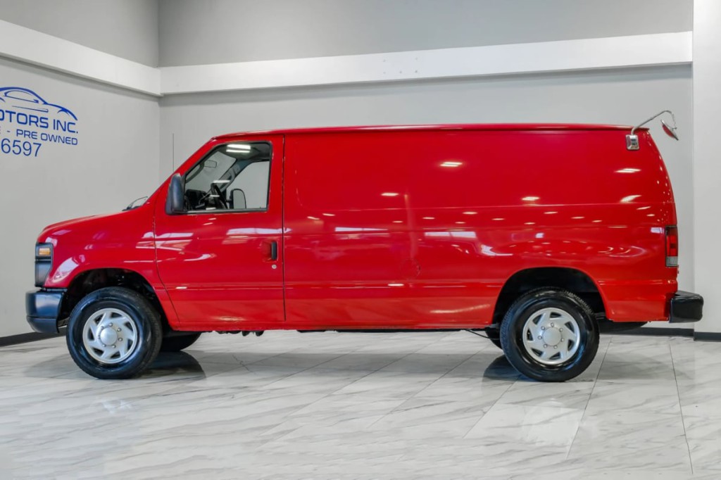 2012 Ford Econoline Image 16