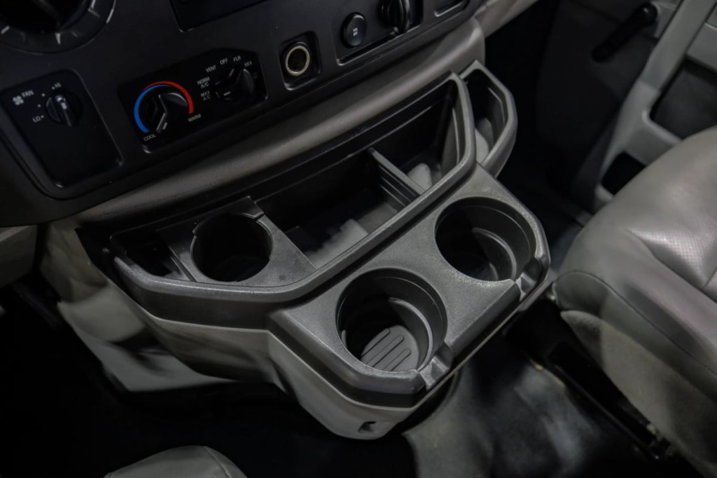 2012 Ford Econoline Image 27