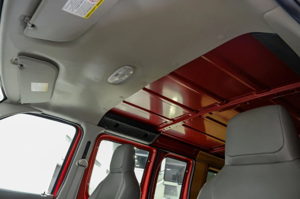 2012 Ford Econoline Image 31